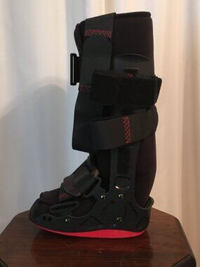 Procare Xceltrax Air, Stabilization Boot - Size Small